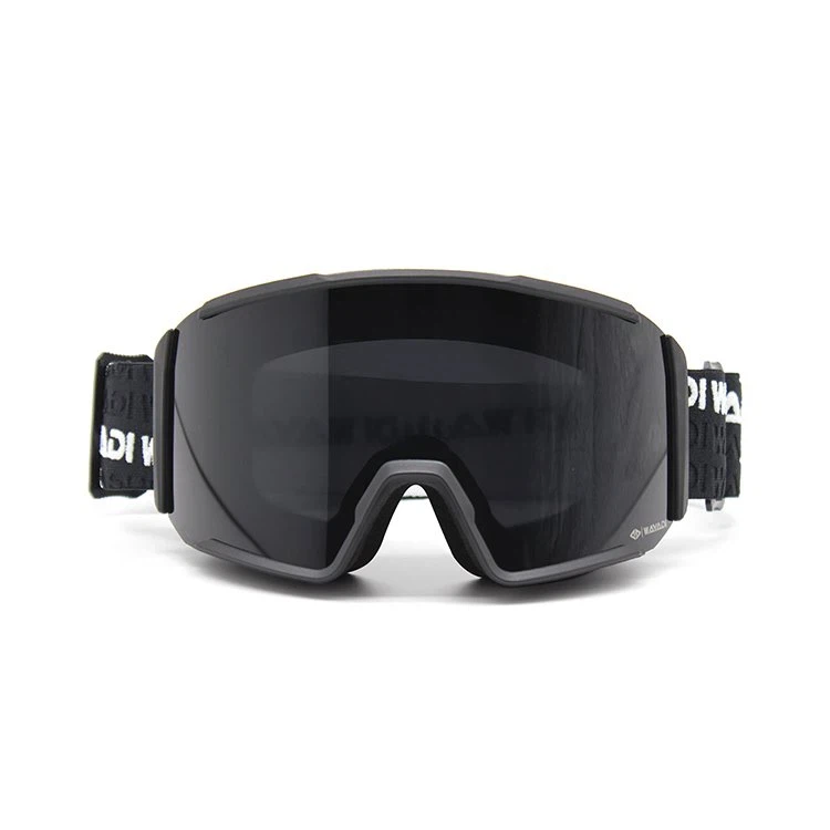 Számít a síszemüveg színe? A gyártó nézőpontja